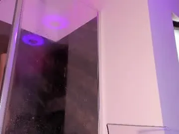 hotfallingdevil room preview